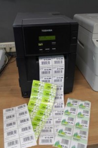 Labelprinter met diverse soorten etiketten